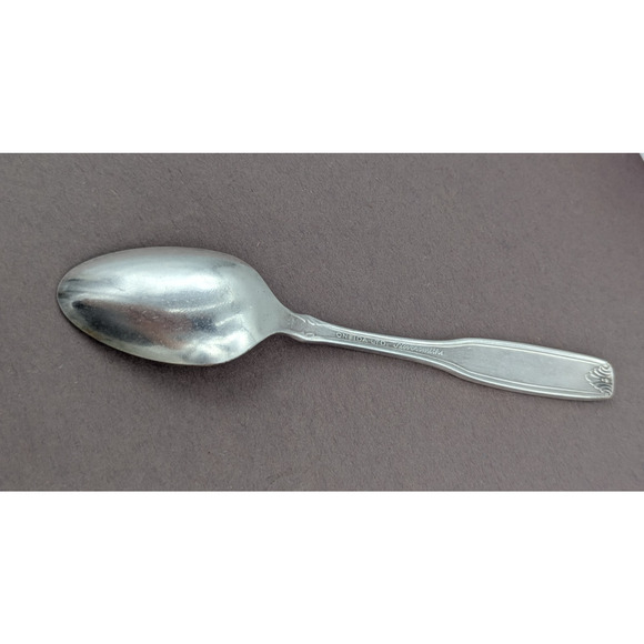 Canadian Pacific Railway Spoon Oneida LTD Silversmiths 6" Teaspoon - Picture 4 of 6